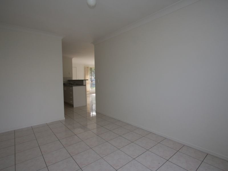 1/6 Pamela Court, Labrador QLD 4215