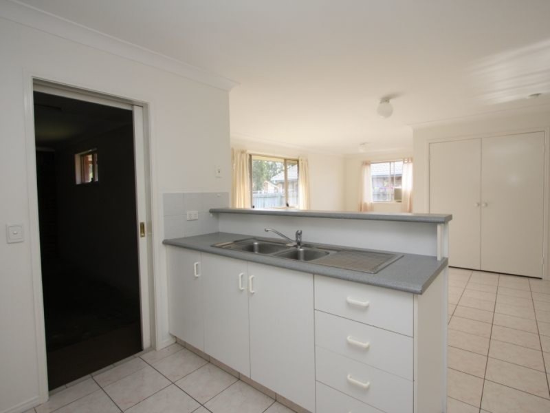 1/6 Pamela Court, Labrador QLD 4215