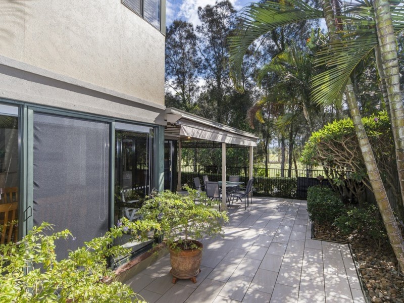 27 Shinnecock Close, Hope Island QLD 4212