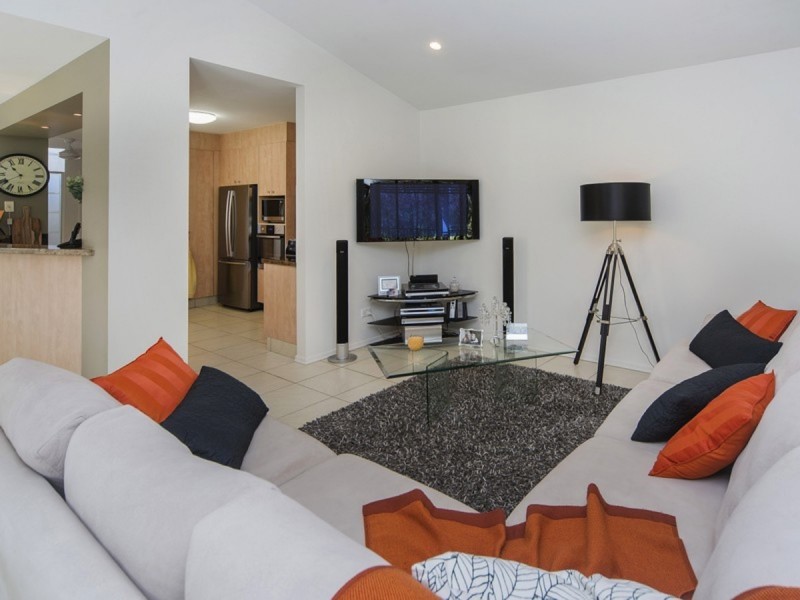 27 Shinnecock Close, Hope Island QLD 4212