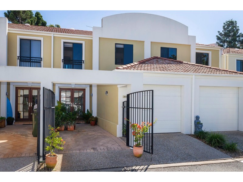 8856 Magnolia Drive East, Hope Island QLD 4212