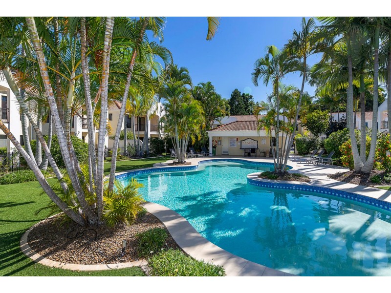8856 Magnolia Drive East, Hope Island QLD 4212