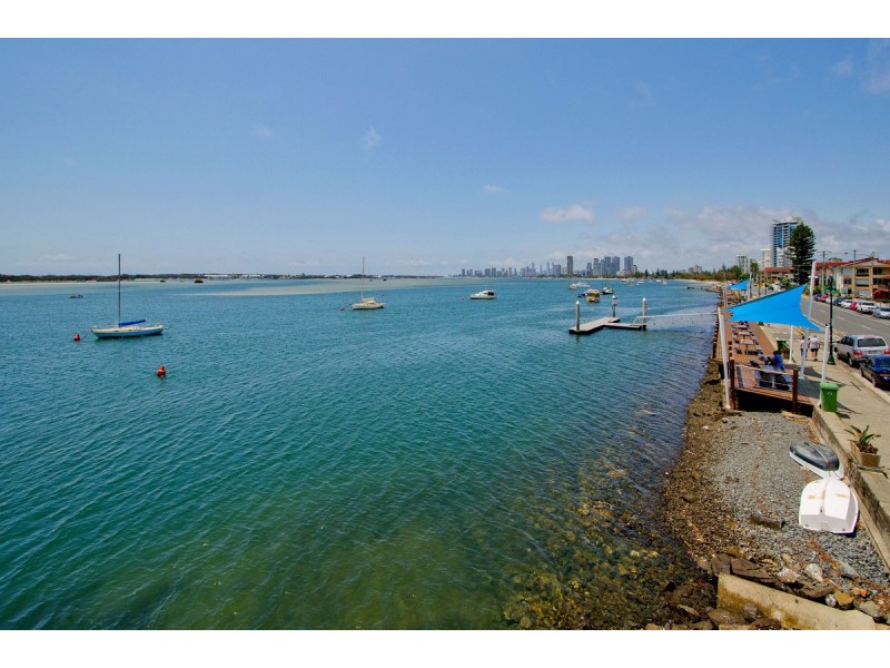 4/290 Marine Parade, Labrador QLD 4215