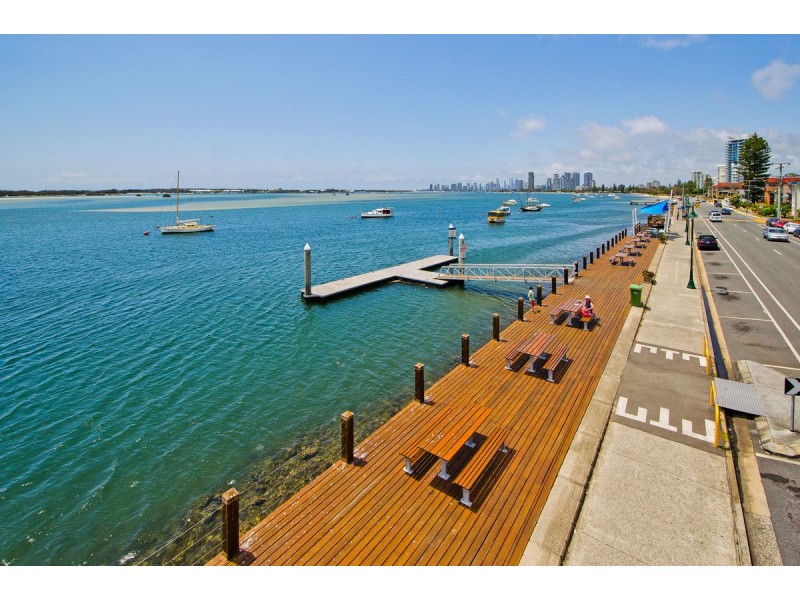 4/290 Marine Parade, Labrador QLD 4215