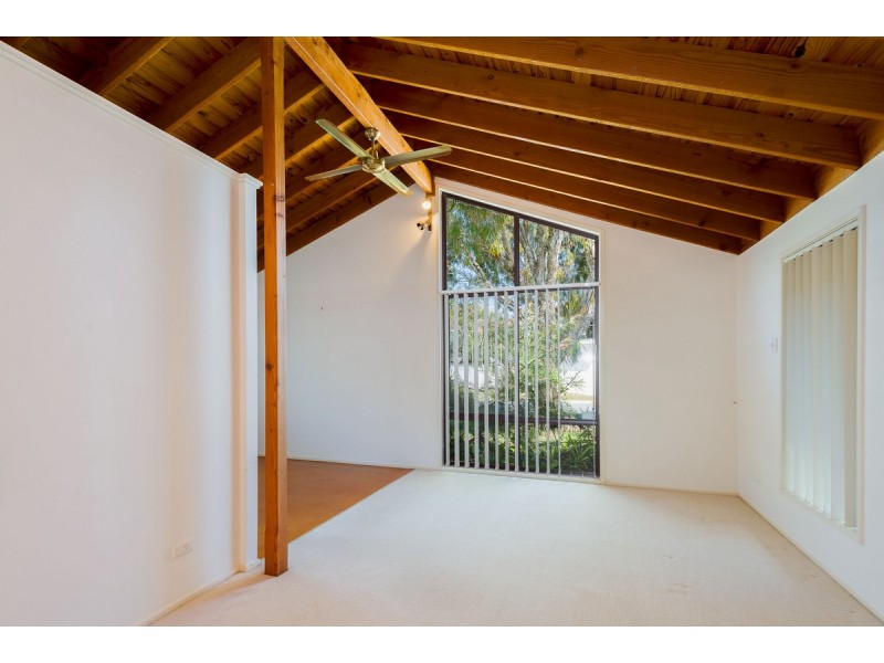 15 Mallard Avenue, Paradise Point QLD 4216