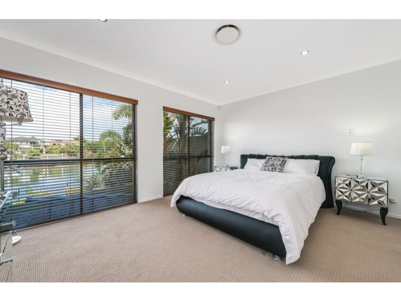 2136 Beaufort Way, Hope Island QLD 4212