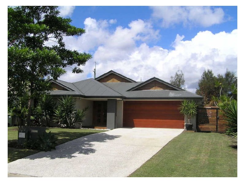 19 River Links Boulevarde East, Helensvale QLD 4212