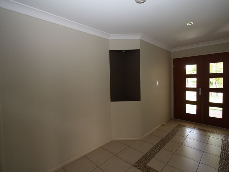 19 River Links Boulevarde East, Helensvale QLD 4212