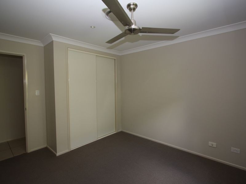 19 River Links Boulevarde East, Helensvale QLD 4212