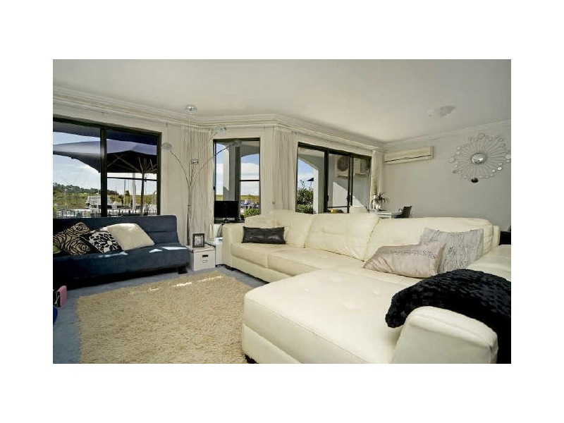 Hope Island QLD 4212