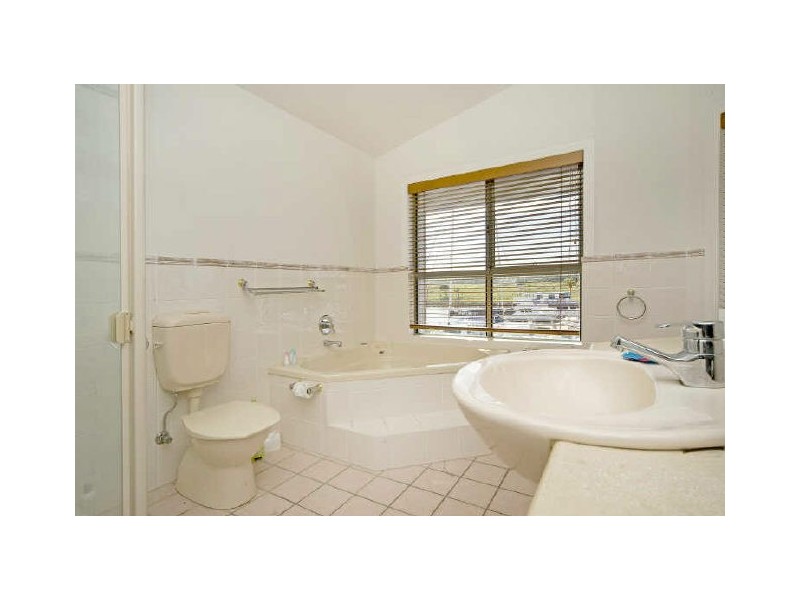 Hope Island QLD 4212