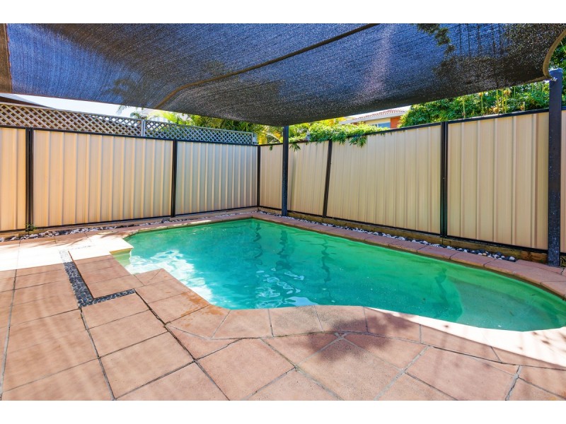 2/19 Mallard Avenue, Paradise Point QLD 4216