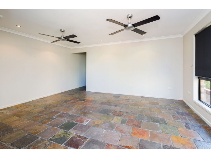 2/19 Mallard Avenue, Paradise Point QLD 4216