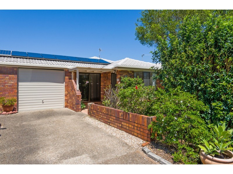 2/18 Maiala Close, Paradise Point QLD 4216