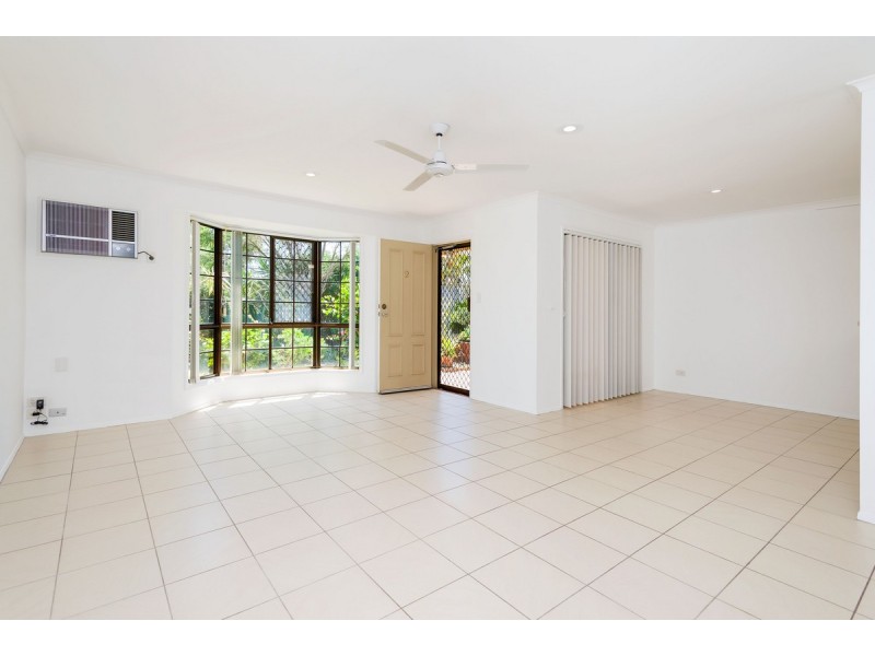 2/18 Maiala Close, Paradise Point QLD 4216