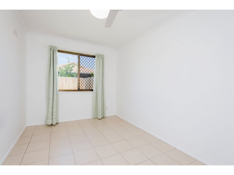 2/18 Maiala Close, Paradise Point QLD 4216