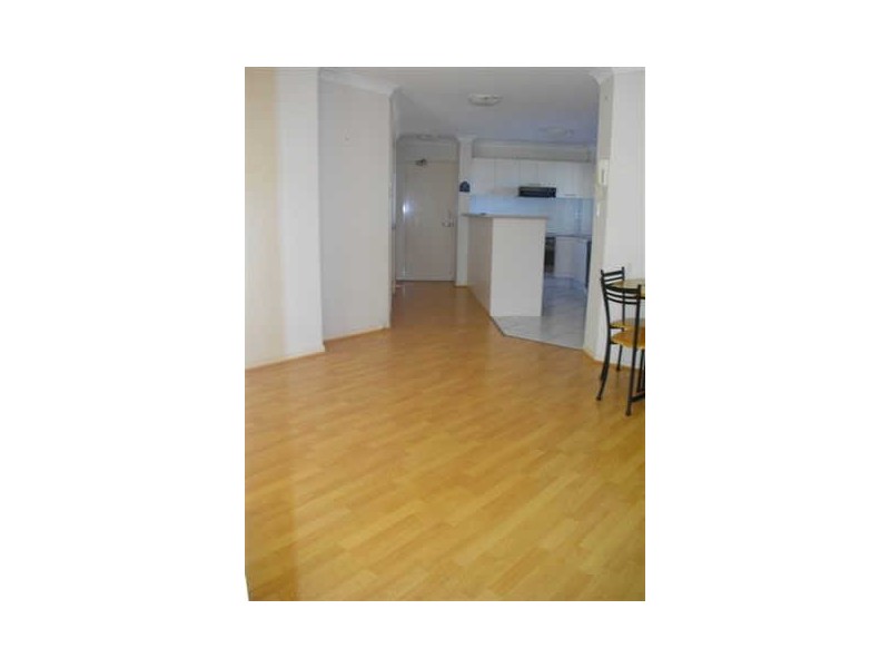 9/9 Errol Avenue, Paradise Point QLD 4216