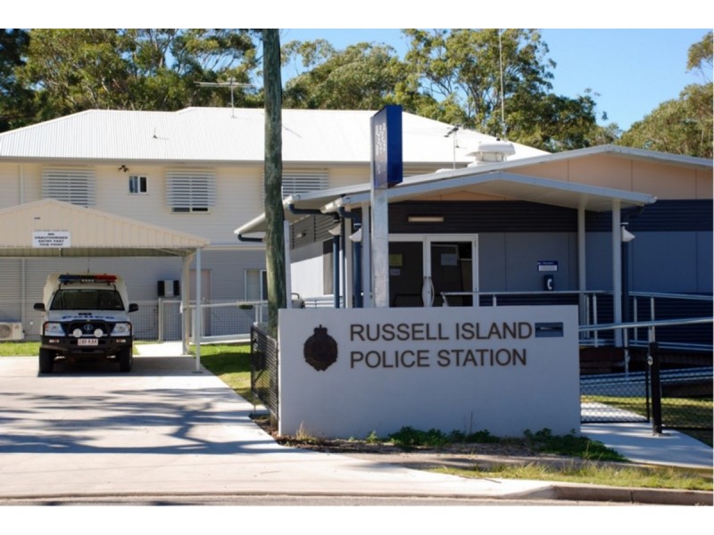 37 Hampton Drive, Russell Island QLD 4184