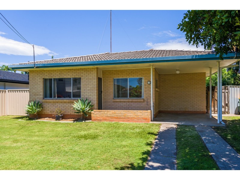 6 Rathbone Place, Labrador QLD 4215
