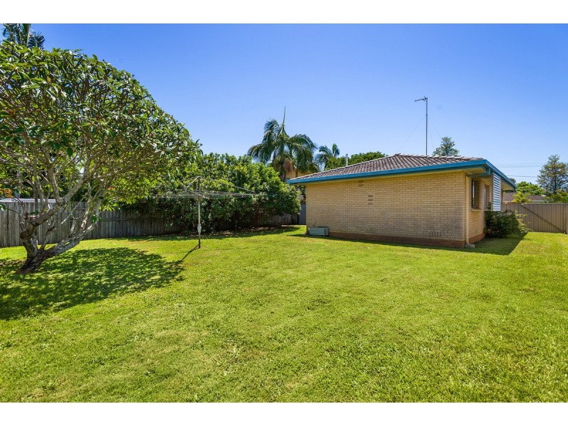 6 Rathbone Place, Labrador QLD 4215