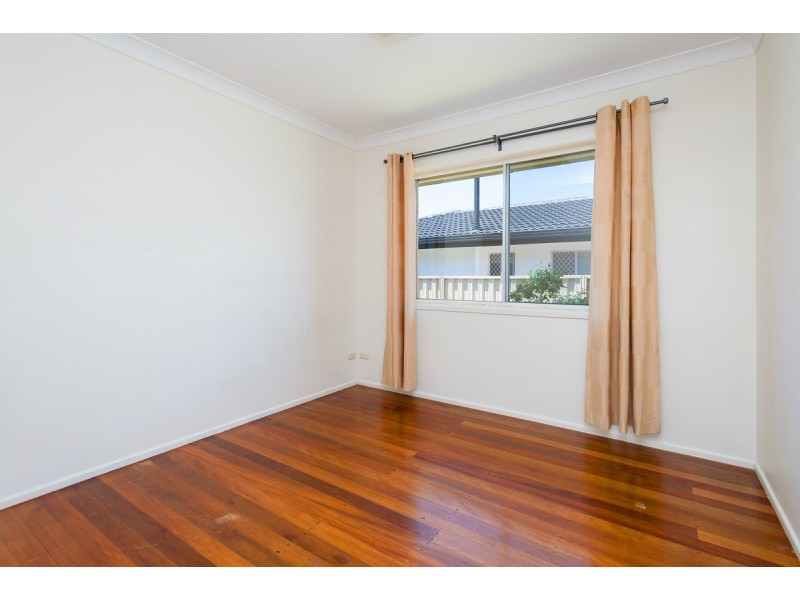 6 Rathbone Place, Labrador QLD 4215