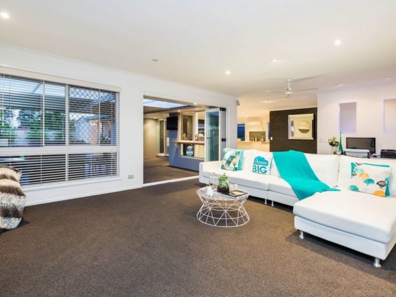 25 Salvia Street, Hollywell QLD 4216