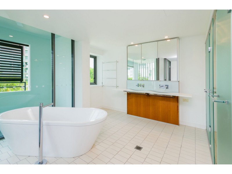 6303/2 Ephraim Island Parade, Paradise Point QLD 4216