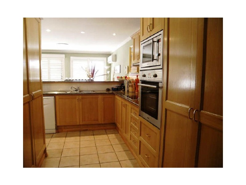 39 John Lund Drive, Hope Island QLD 4212