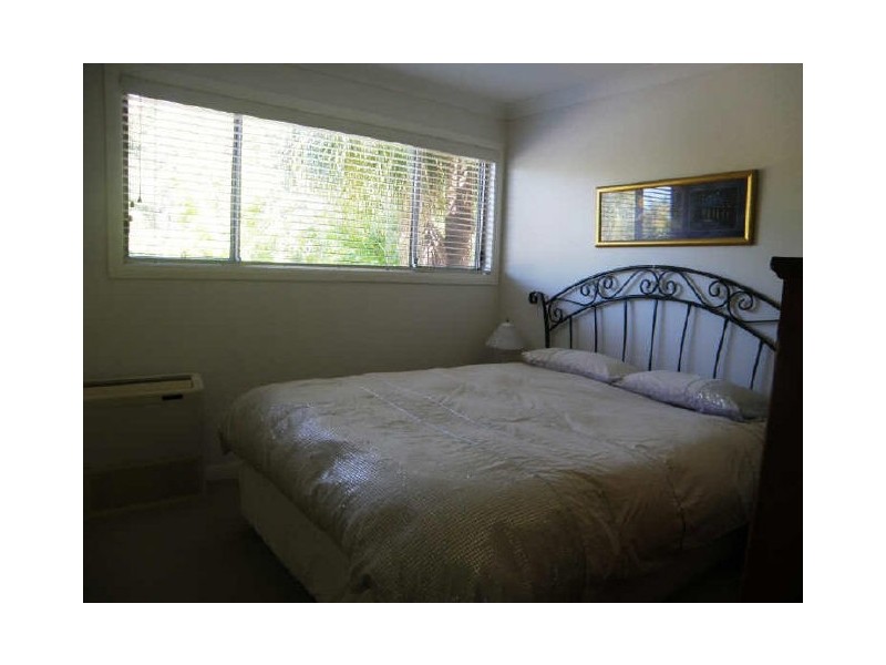 39 John Lund Drive, Hope Island QLD 4212