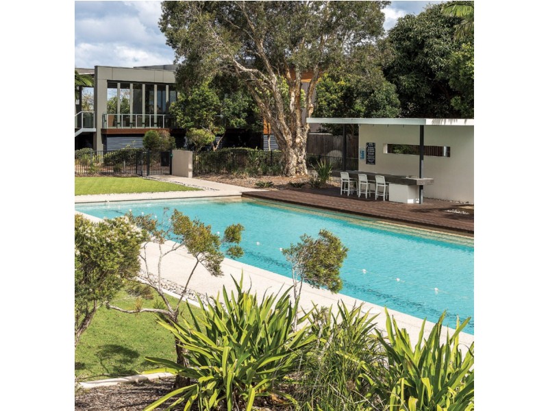 1 Salacia Drive, Paradise Point QLD 4216