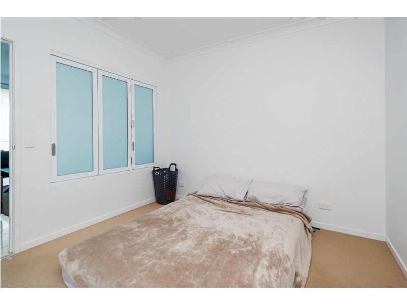 202/41 Harbour Town, Biggera Waters QLD 4216