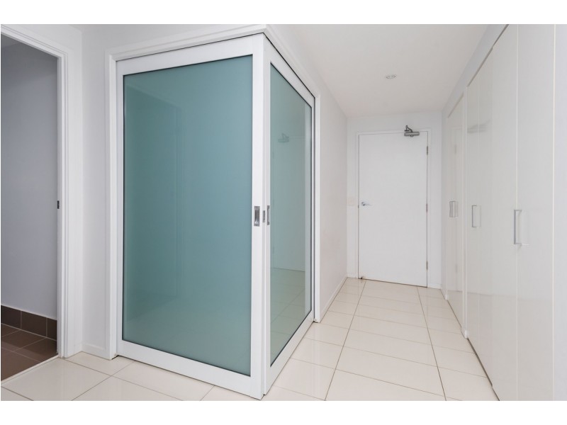 202/41 Harbour Town, Biggera Waters QLD 4216