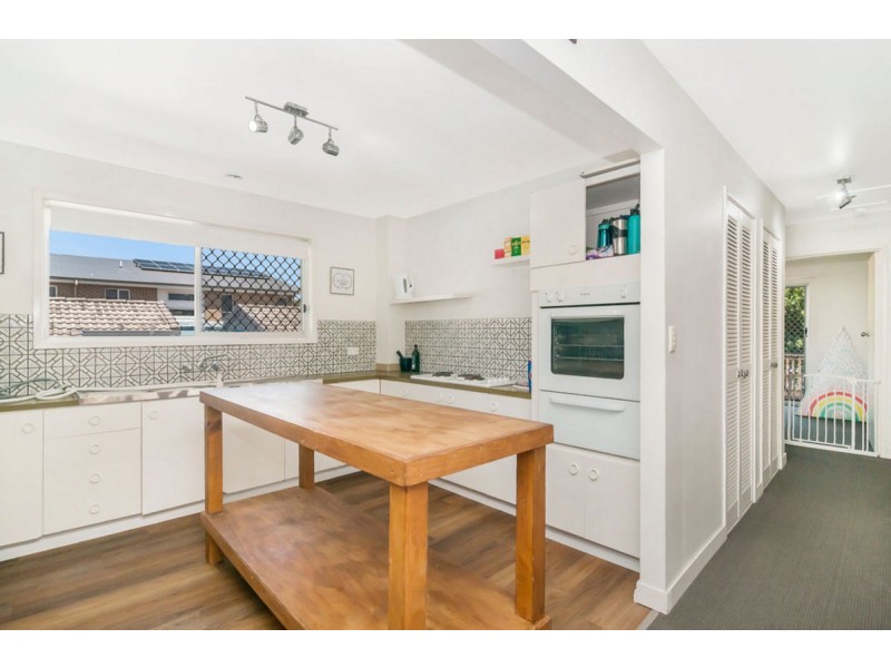 2/17 Teal Avenue, Paradise Point QLD 4216