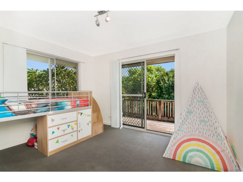 2/17 Teal Avenue, Paradise Point QLD 4216