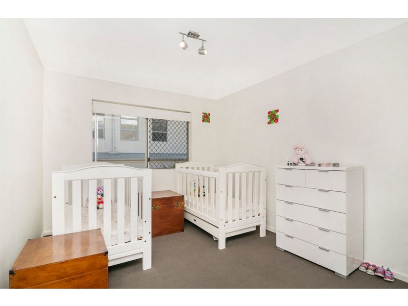 2/17 Teal Avenue, Paradise Point QLD 4216