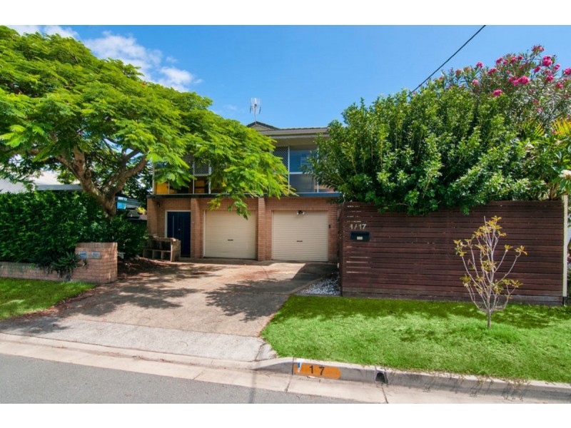 1 & 2/17 Teal Avenue, Paradise Point QLD 4216