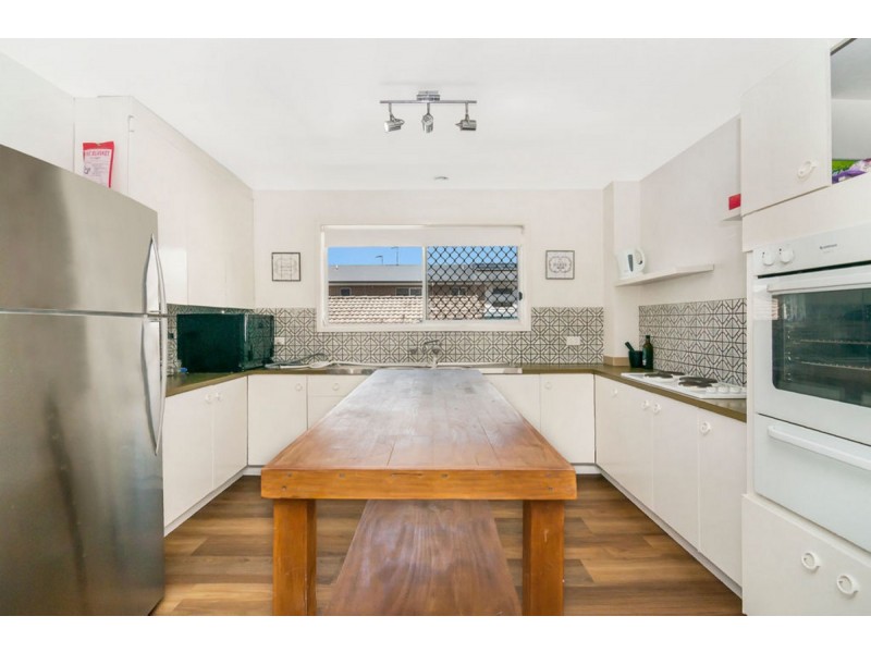 1 & 2/17 Teal Avenue, Paradise Point QLD 4216