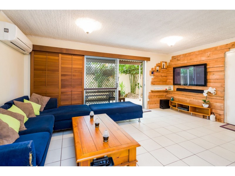 1 & 2/17 Teal Avenue, Paradise Point QLD 4216
