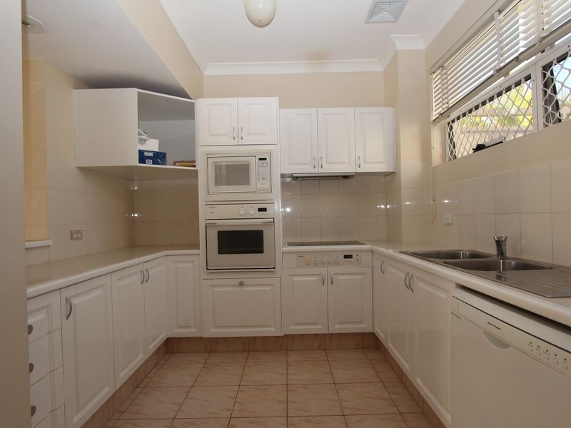 1/100 Morala Avenue, Runaway Bay QLD 4216