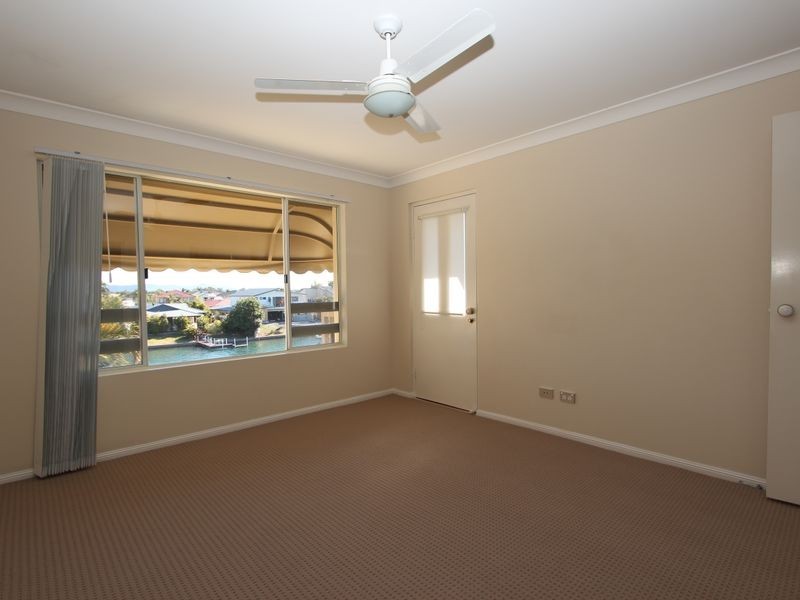 1/100 Morala Avenue, Runaway Bay QLD 4216