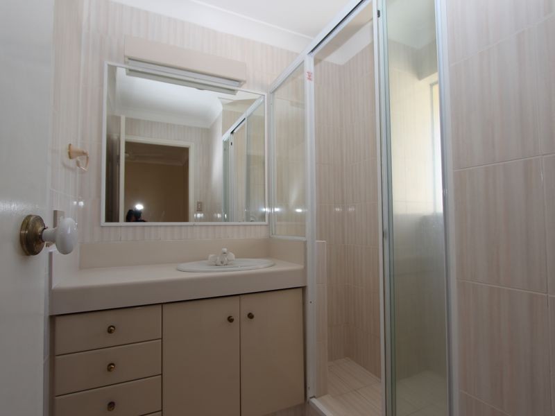 1/100 Morala Avenue, Runaway Bay QLD 4216