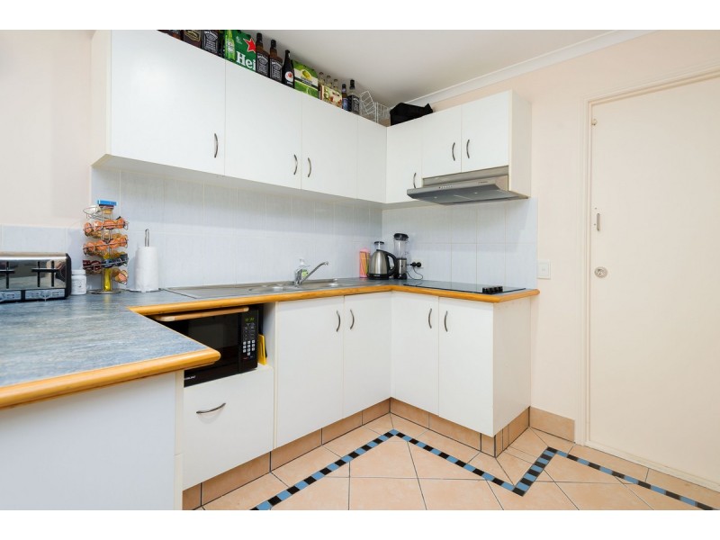 2/11 Epic Court, Oxenford QLD 4210