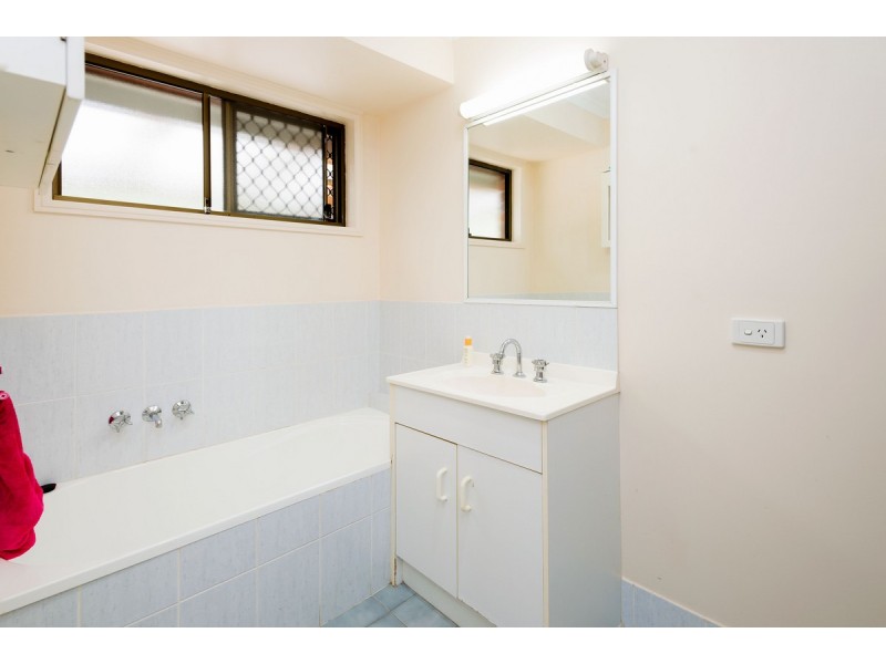 2/11 Epic Court, Oxenford QLD 4210