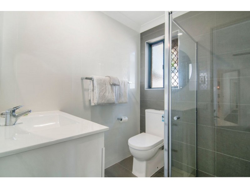 15 Bundarra Street, Coombabah QLD 4216