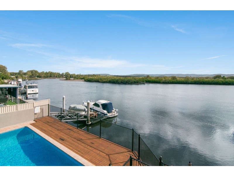 46 Tradewinds Avenue, Paradise Point QLD 4216