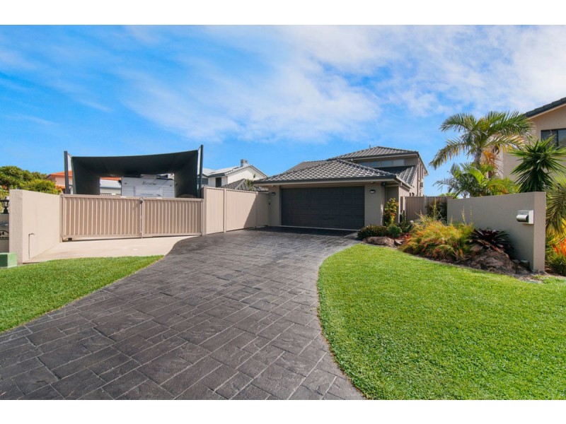 46 Tradewinds Avenue, Paradise Point QLD 4216