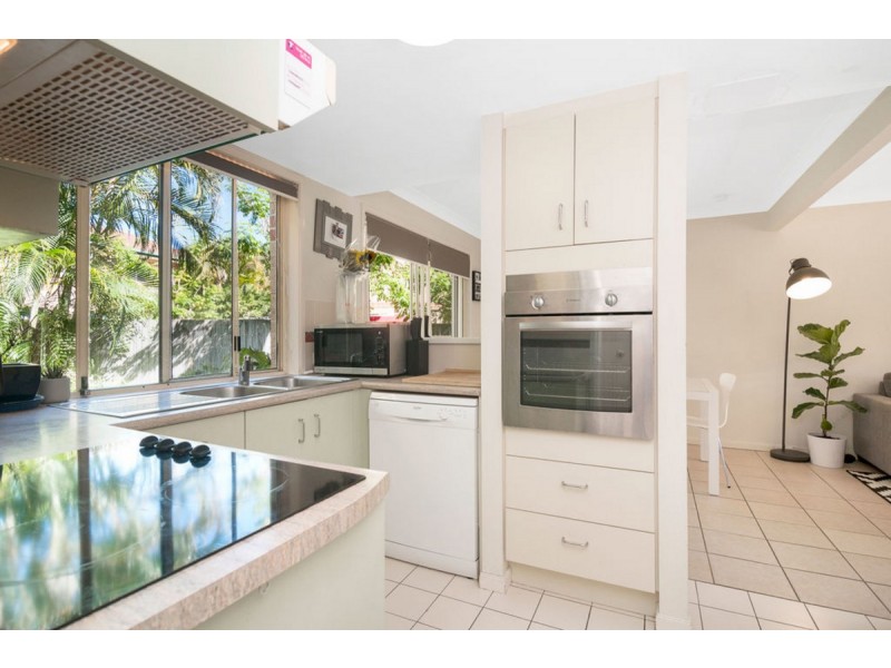 245/125 Hansford Road, Coombabah QLD 4216