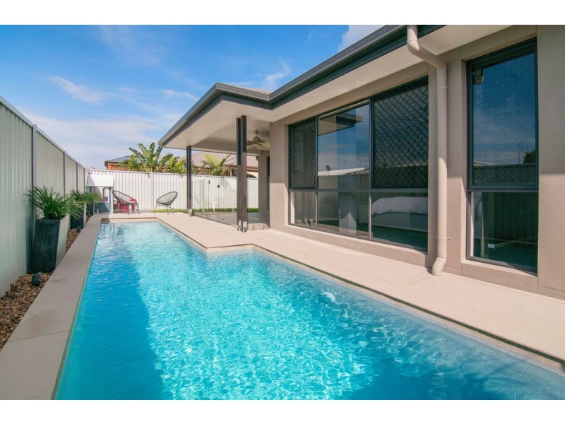 6 View Line Terrace, Hope Island QLD 4212