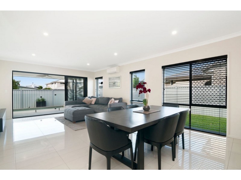6 View Line Terrace, Hope Island QLD 4212