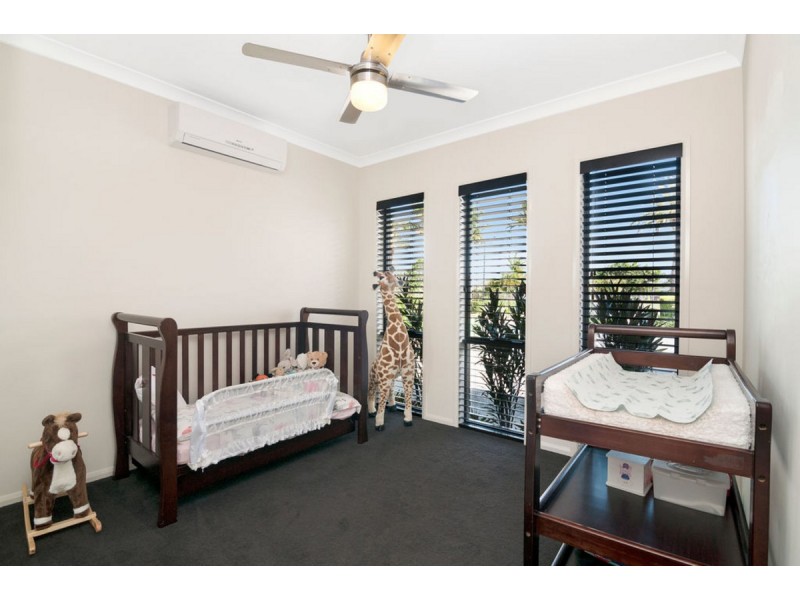 6 View Line Terrace, Hope Island QLD 4212